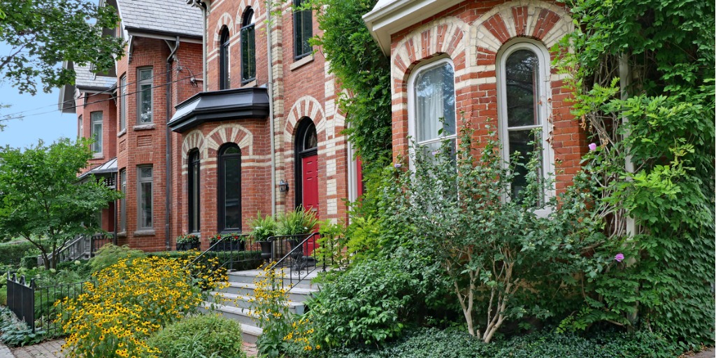 cabbage-town-street-toronto-with-well-preserved-victorian-houses