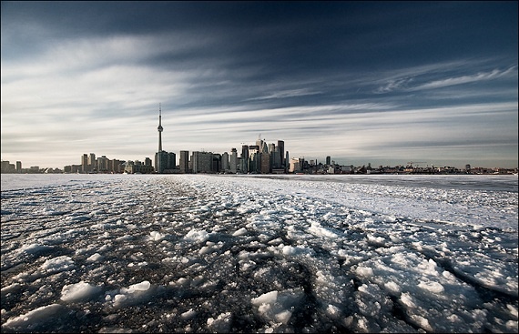 Toronto_island-ferry_ice-chunks_wide_01