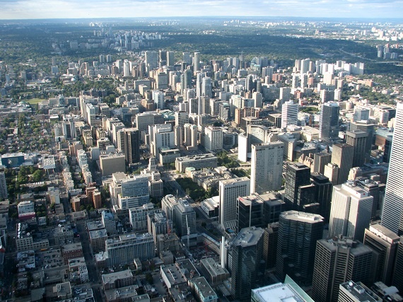 View_of_Toronto_from_the_CN_Tower_in_October_2009